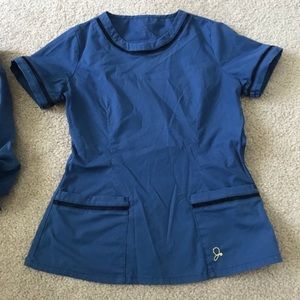 JAANUU Ladder Lace Scrub Top XS